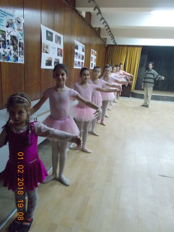 Открит урок по класически балет ще срещне малчуганите в Костинброд с магията на танца