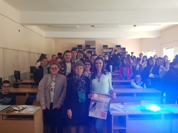 Учениците от Ботевград очакват с ентусиазъм първата задача от Работилница за репортери 2019
