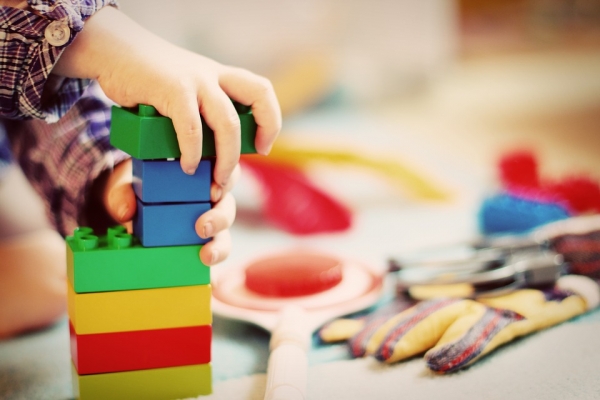 Четири пъти намаляват допустимото съдържание на хром в детските играчки