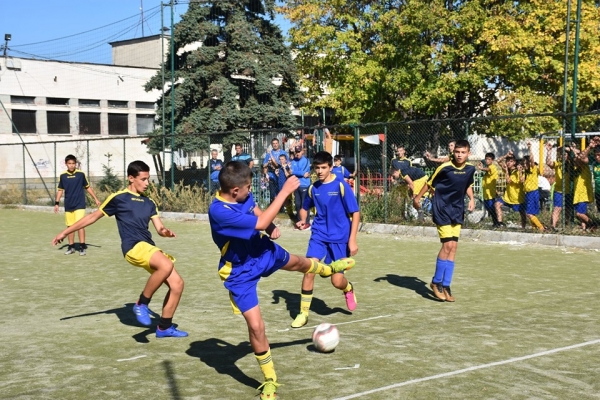 С турнир по футбол в Костинброд започнаха общинските ученически игри за учебната 2019/2020 г. 