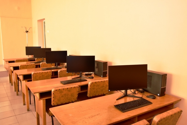 Нов компютърен кабинет откриха във филиала на ВТУ във Враца