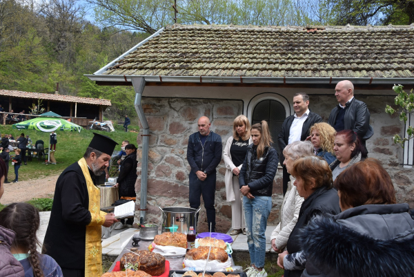 В община Костинброд почетоха Гергьовден и Деня на храбростта и празник на Българската армия