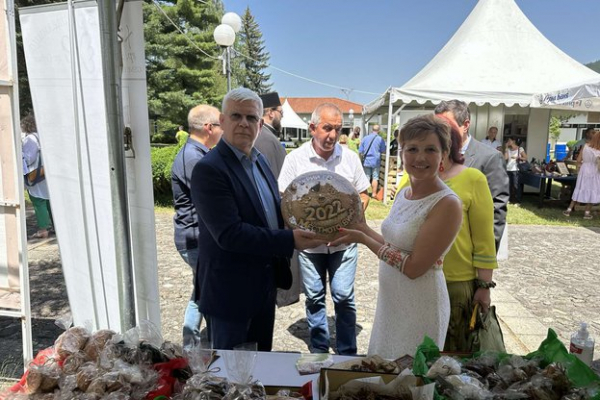 Министър Кирил Вътев: Традиционните български храни и вина имат потенциал за високи пазарни успехи