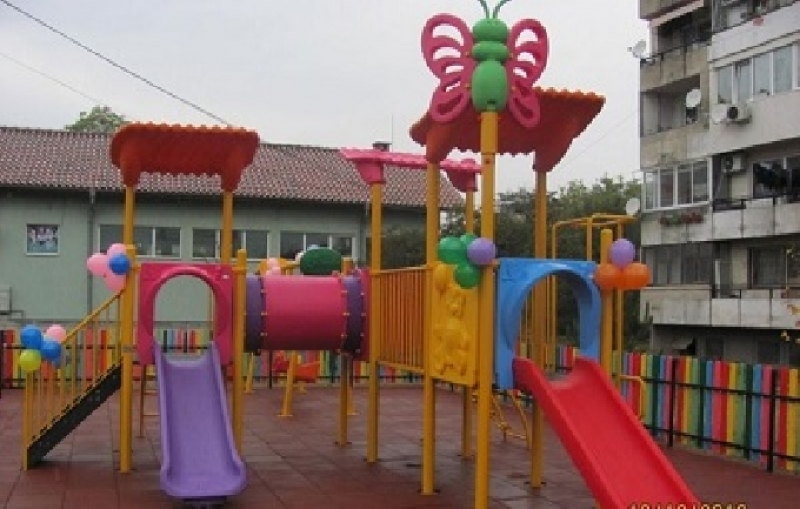 Община Костинброд с призив да бъде пазена новоизградена детска площадка