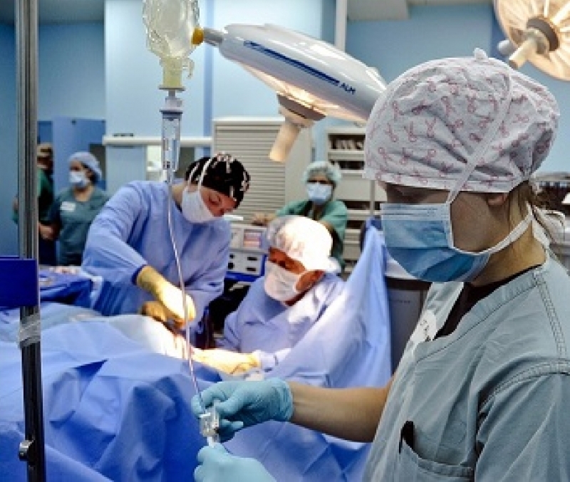 Уникална за Югоизточна Европа операция с 3D принтиран имплант спаси пациент с рак на лицето в Пирогов