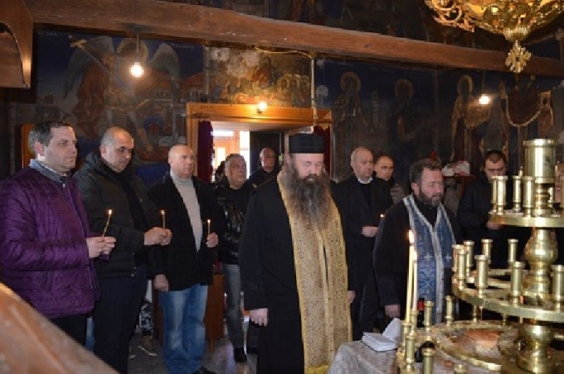 С поклонение и литургия в Костинброд почетоха жертвите на комунистическия режим