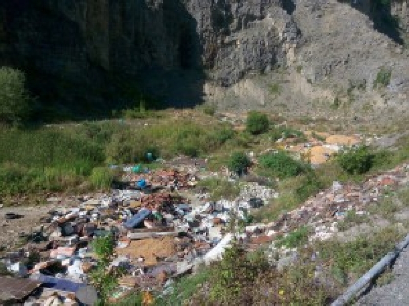 140 тона отпадъци извозиха от нерегламентирано сметище в Церово