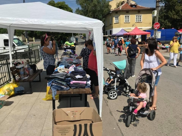 449 лв. събра благотворителният базар „От майка за майка“ в Годеч