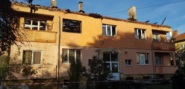 Община Божурище обяви дарителска сметка в помощ на пострадалите от пожара семейства