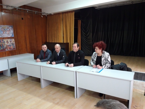В Костинброд обсъдиха публично поемането на дългосрочен общински дълг