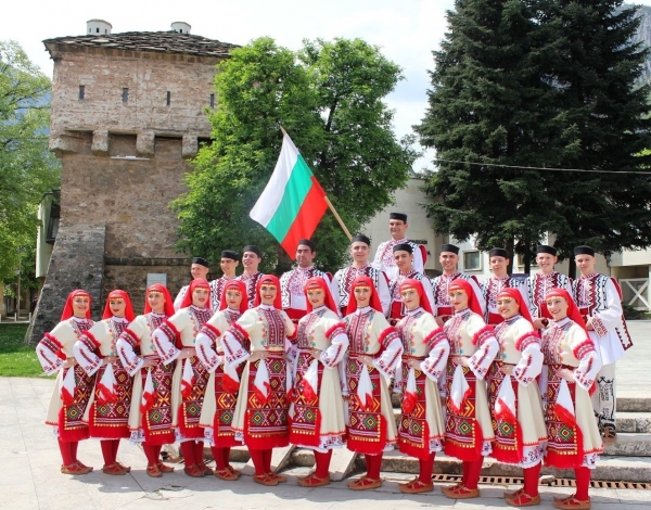 Танцов състав „Хемус“ на Международен студентски фестивал в Полша