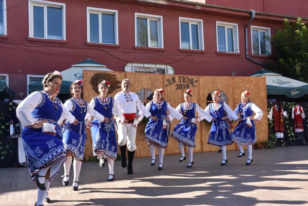 Над 300 танцьори събра фолклорния фестивал „За пояс“