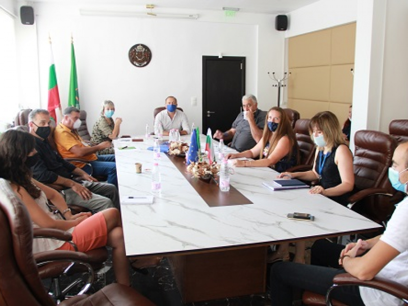 В Драгоман проведоха работна среща за решаване на кризата с обществения превоз на пътници 