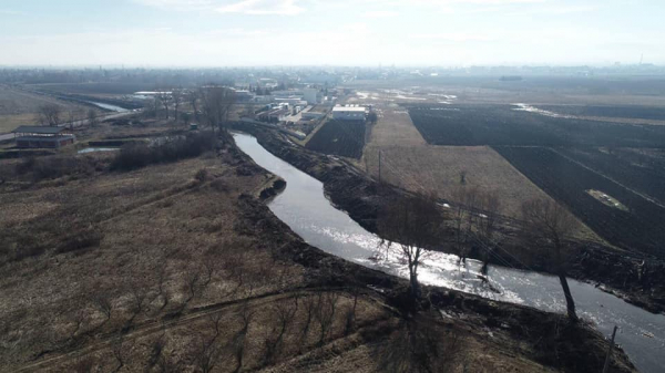 Продължава чистенето на реките в община Костинброд