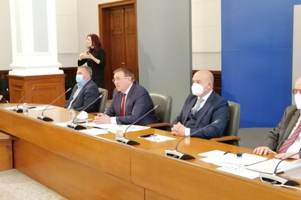 Министър Ангелов: Приемам критики и предложения, но не и отрицание на постигнатото до момента