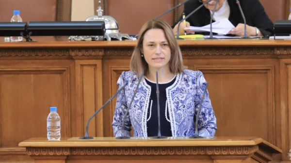 Ива Митева Рупчева е новият председател на 45-ото Народно събрание събрание