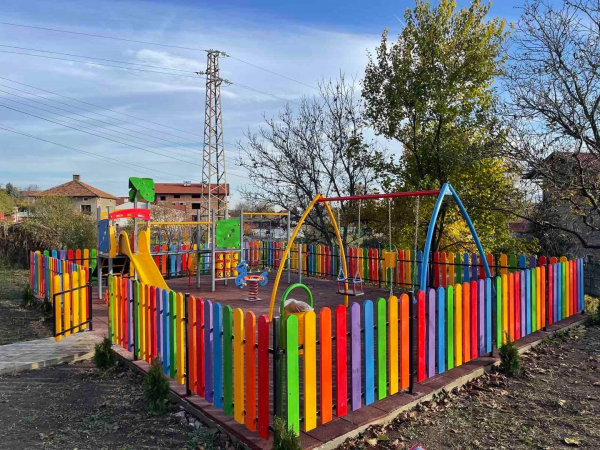 Нови детски площадки ще радват малчуганите в община Костинброд