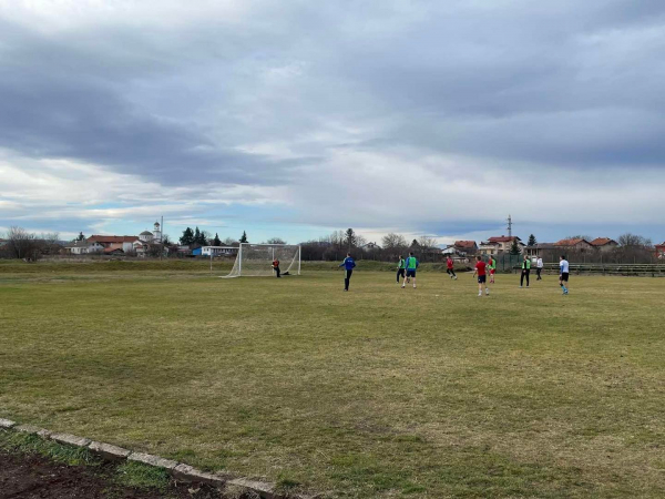 2022 г. в Костинброд започна с традиционна футболна среща „Женени срещу Ергени“