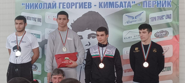 Клуб по борба „Белица“ с медали от голям турнир