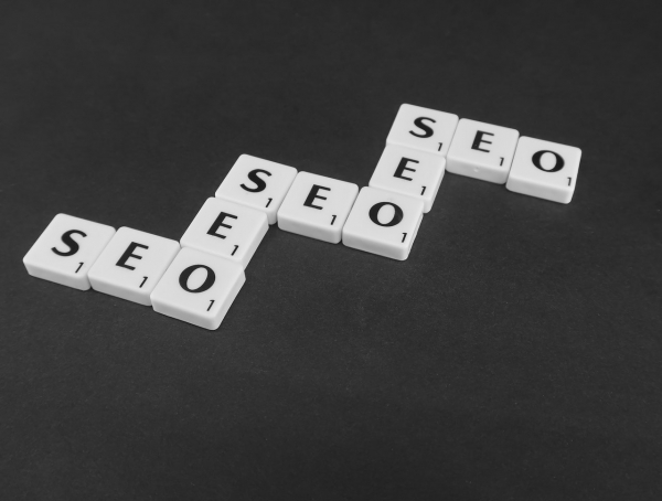 SEO оптимизация - какви са предимствата и недостатъците?