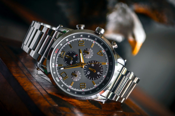 Защо си струва да инвестирате в качествен часовник?