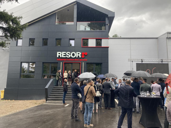 Ръководството на община Костинброд присъства на откриването на нов производствен завод към компания „Ресор“ ООД