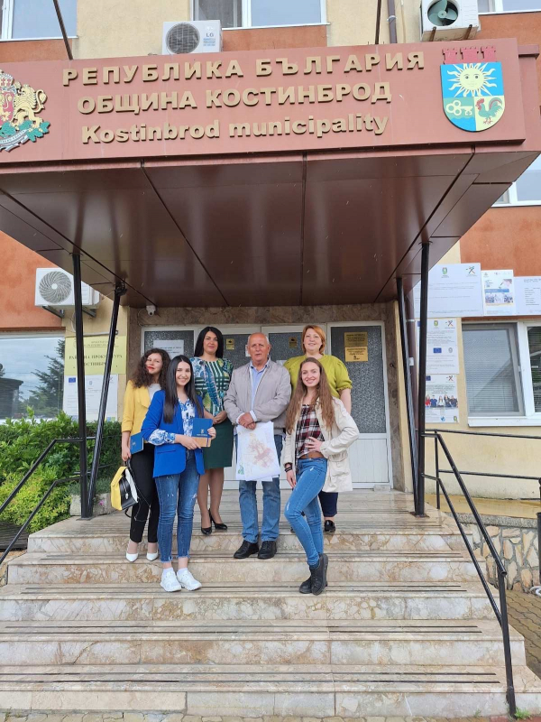 Преподаватели и студенти от ВСУ „Любен Каравелов“ се срещнаха с кмета на община Костинброд 
