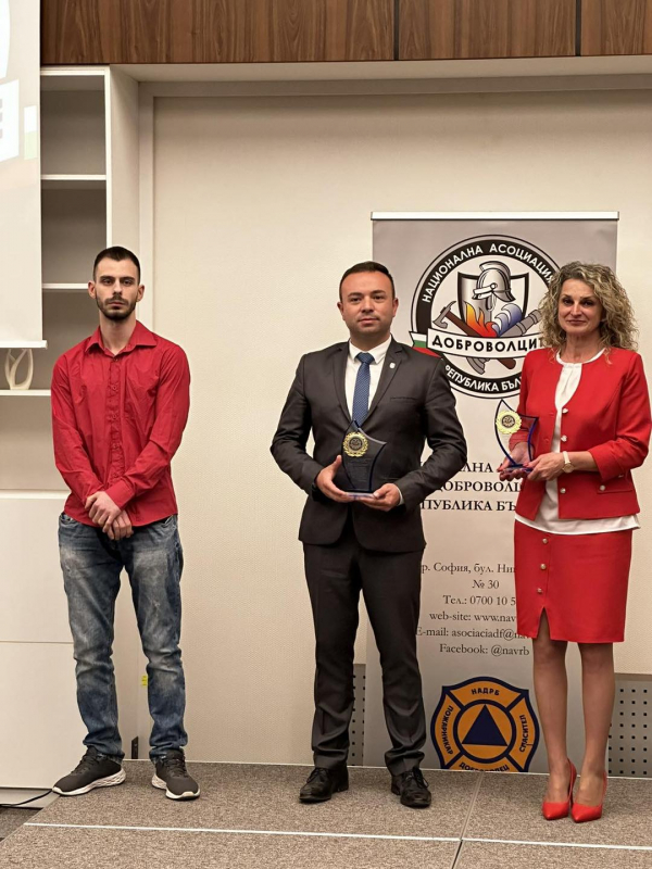 Зам.-кметът на община Костинброд – Александър Ненов с награда от Националната асоциация на доброволците