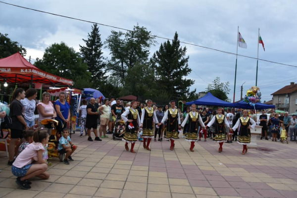 Село Голяновци отпразнува на Кръстовден