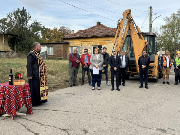 „Първа копка“ на проект за реконструкция на водопроводната мрежа в Опицвет