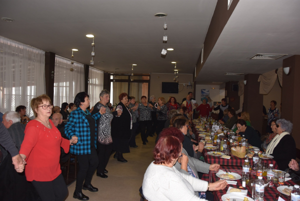 Пенсионерите от всички клубове в община Костинброд празнуваха заедно