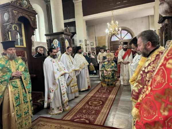 Белоградчишкият епископ Поликарп оглави света литургия в храм „Св. Св. Кирил и Методий“ (Костинброд)