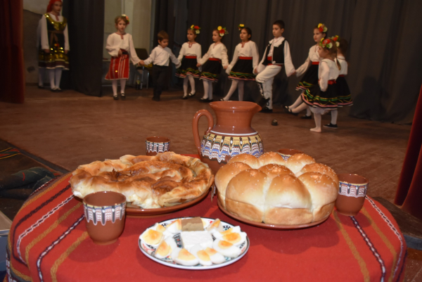 В Костинброд отбелязаха Сирни Заговезни