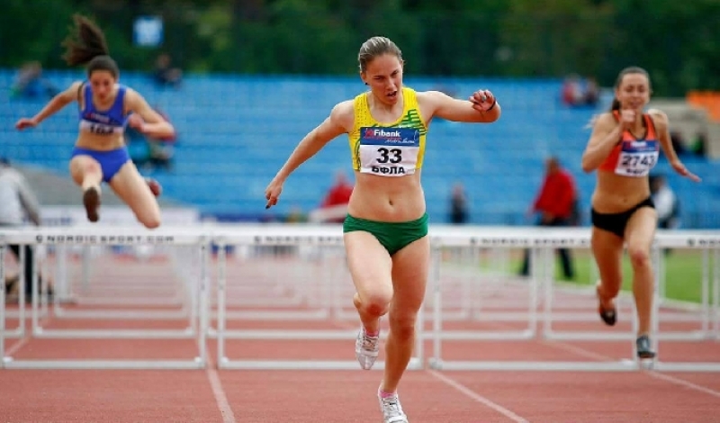 Вержиния Рангелова с бронзов медал от Балканиадата по лека атлетика в Болу