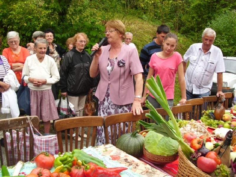 Жителите на Лесковдол показаха най-доброто от земеделската си продукция и кулинарни умения в организирания в селото \