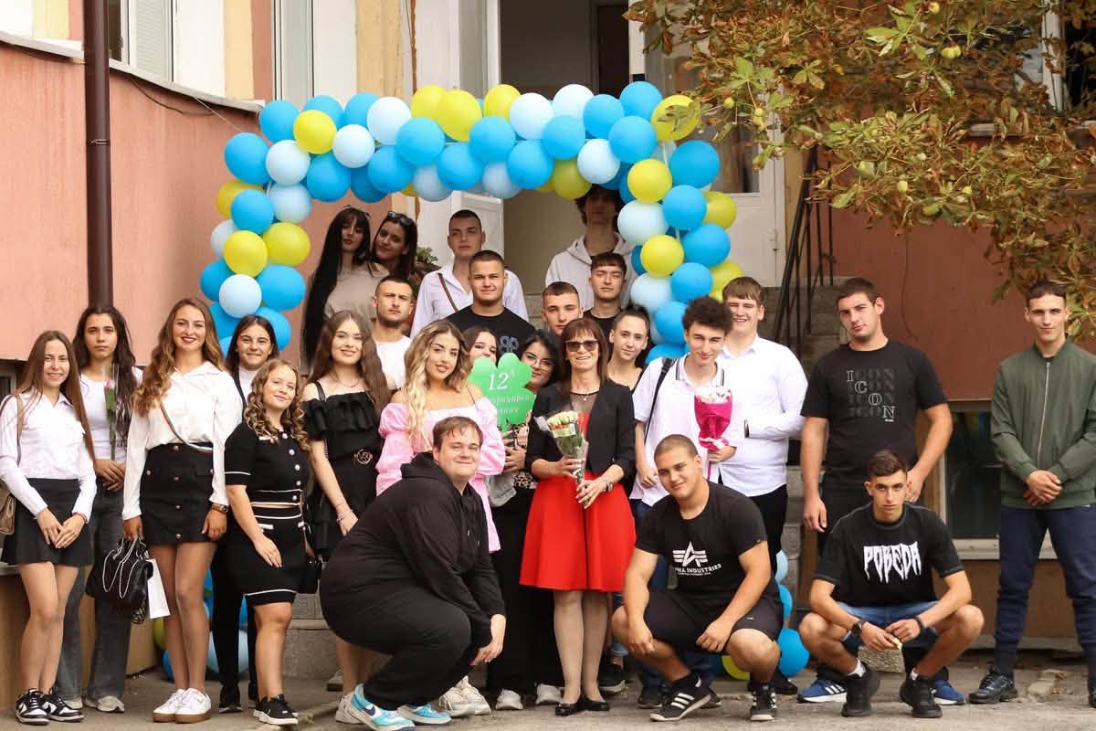 Новата учебна година започна с празнично настроение в ПГВМСС „Св. Георги Победоносец“