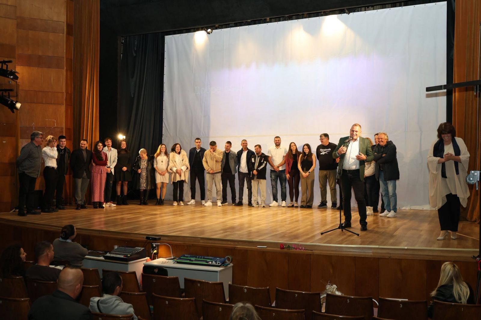 30 години история на сцената: Театър „Цветан Станков“ отпразнува своя юбилей