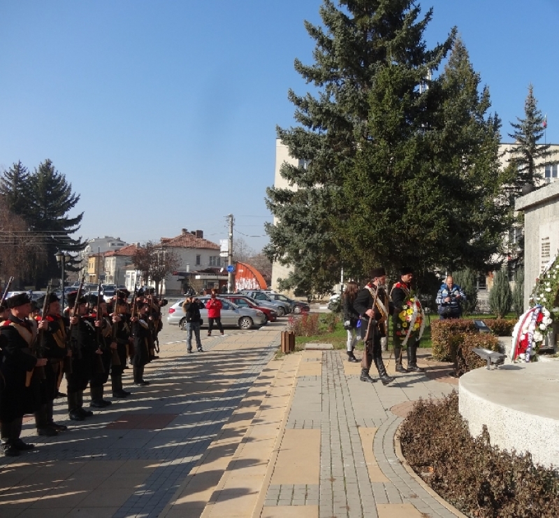 Възстановка отбеляза 131-вата годишнината от битката за Сливница