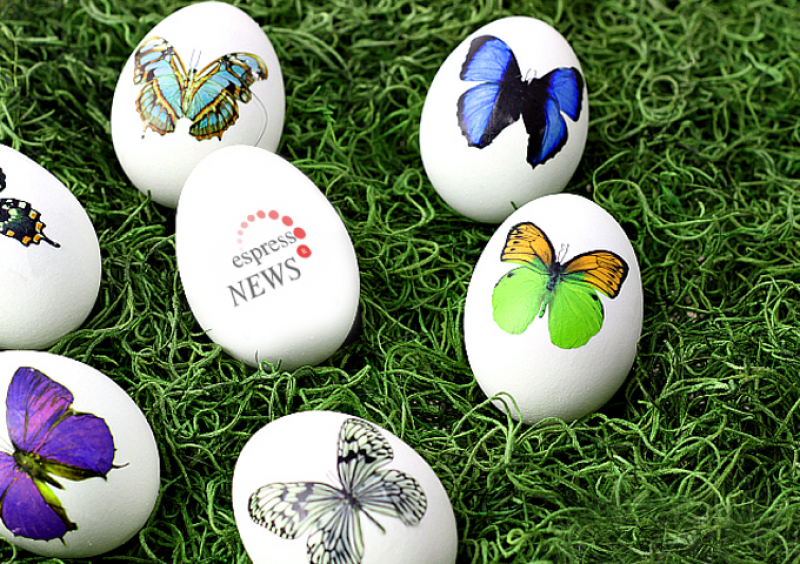 Разукрашенные яйца на пасху. Украшение пасхальных яиц. Классное украшение яиц. Декор "яйцо". Как раскрасить яйцо.